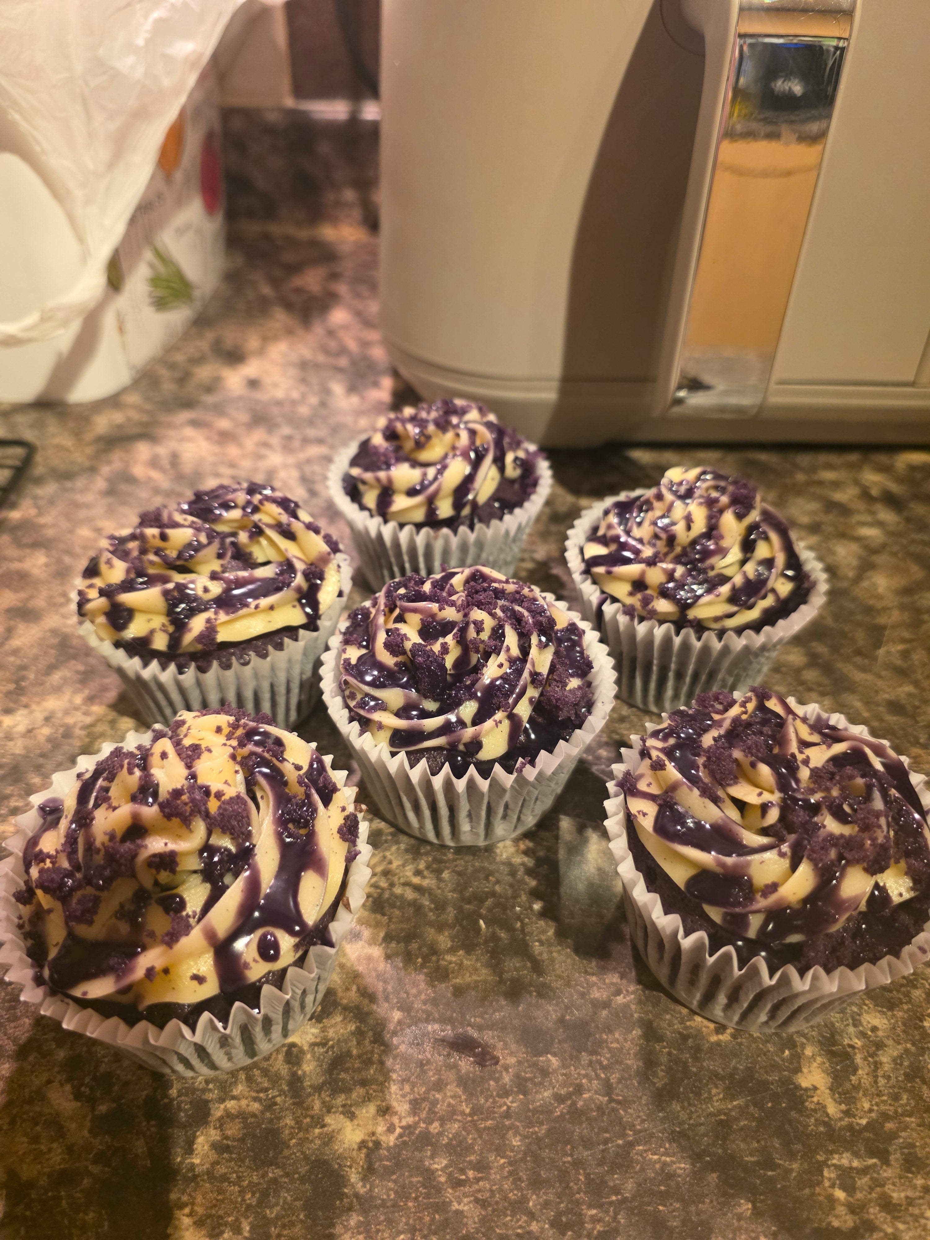 Box of 4 UBE Custard cupcakes